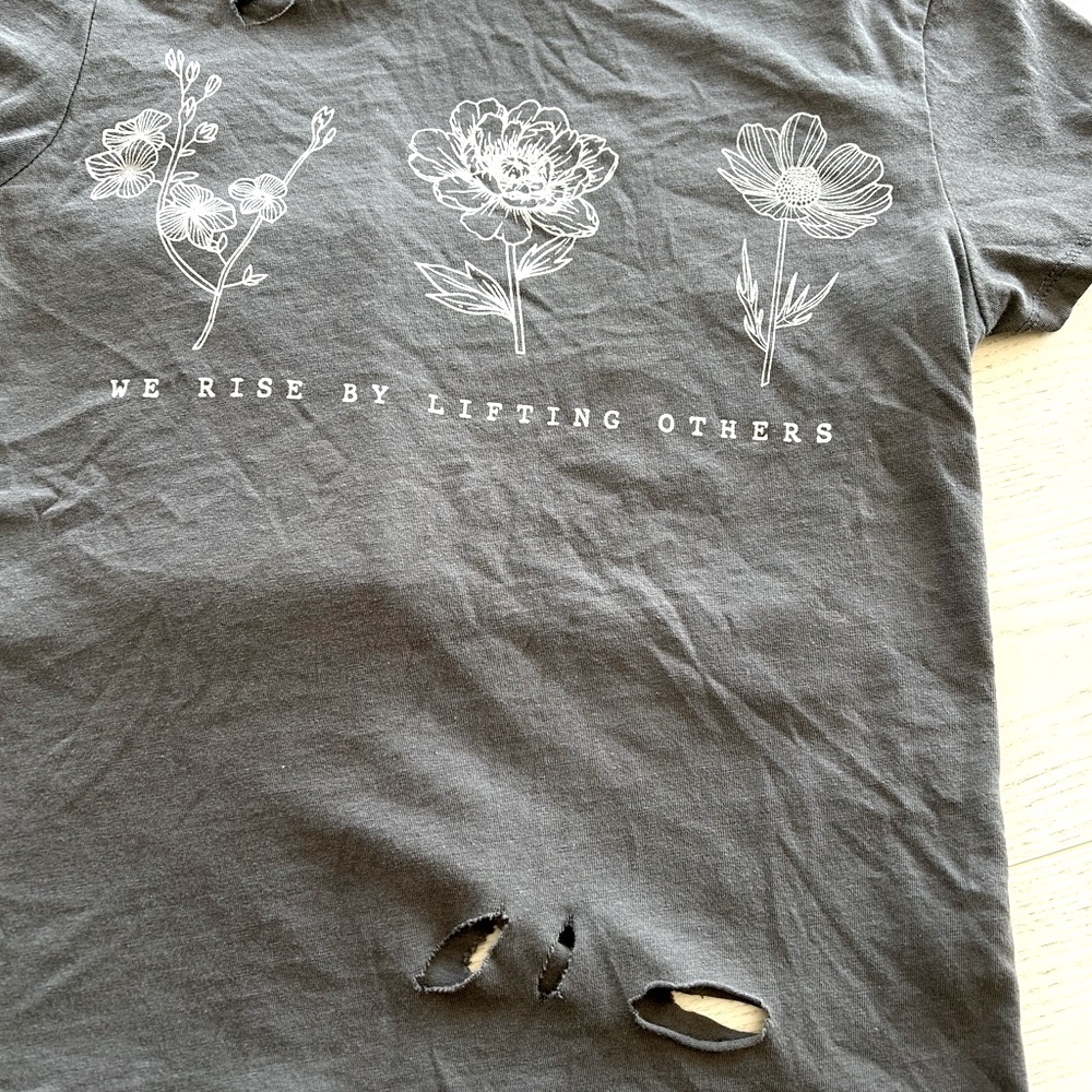 Buckle - The Rolling Stones Gray Tee and Dark Gray Graphic Tee - Picture 4 of 7